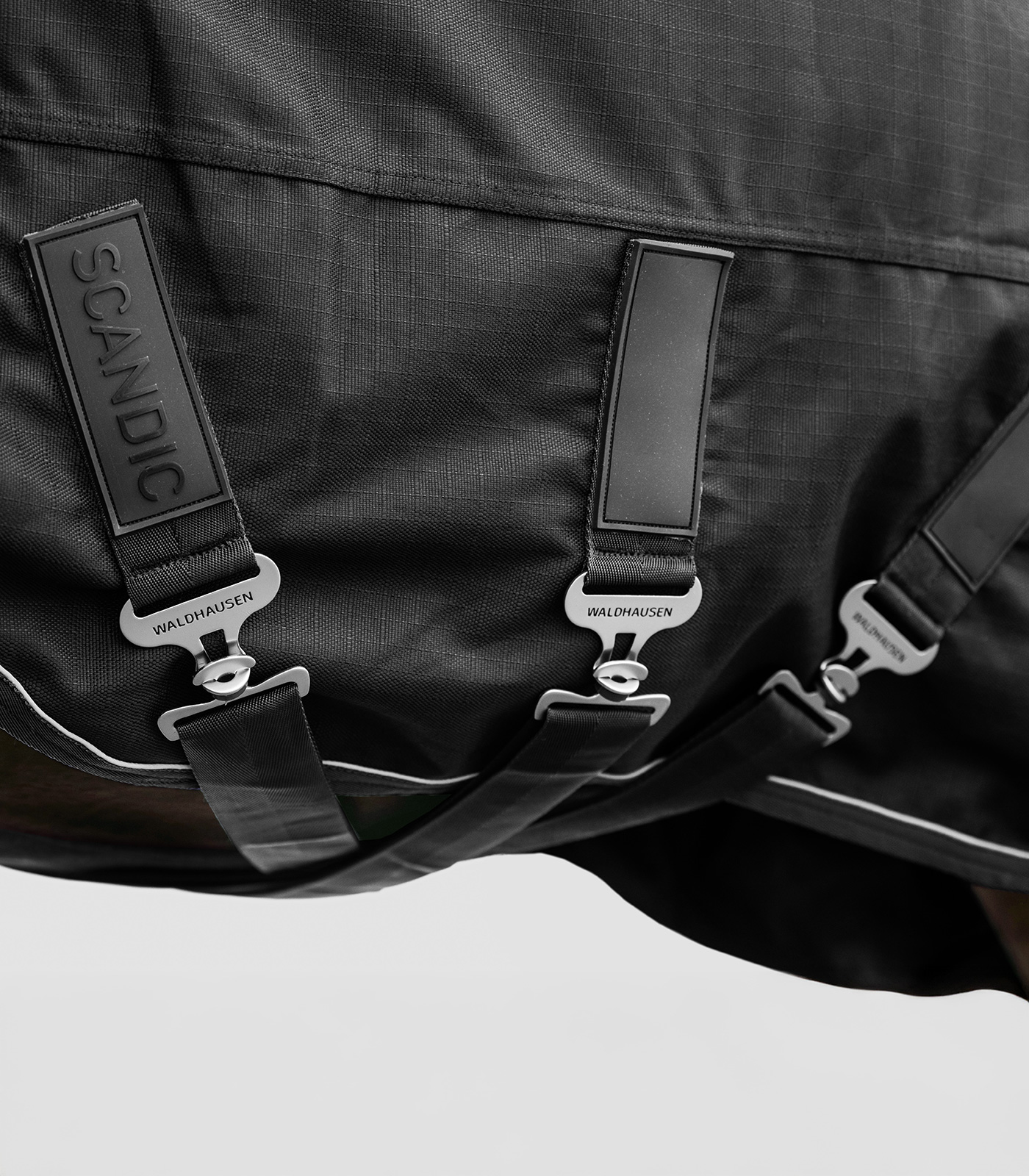 Manta para exterior SCANDIC, 300 g negro - Imagen 11