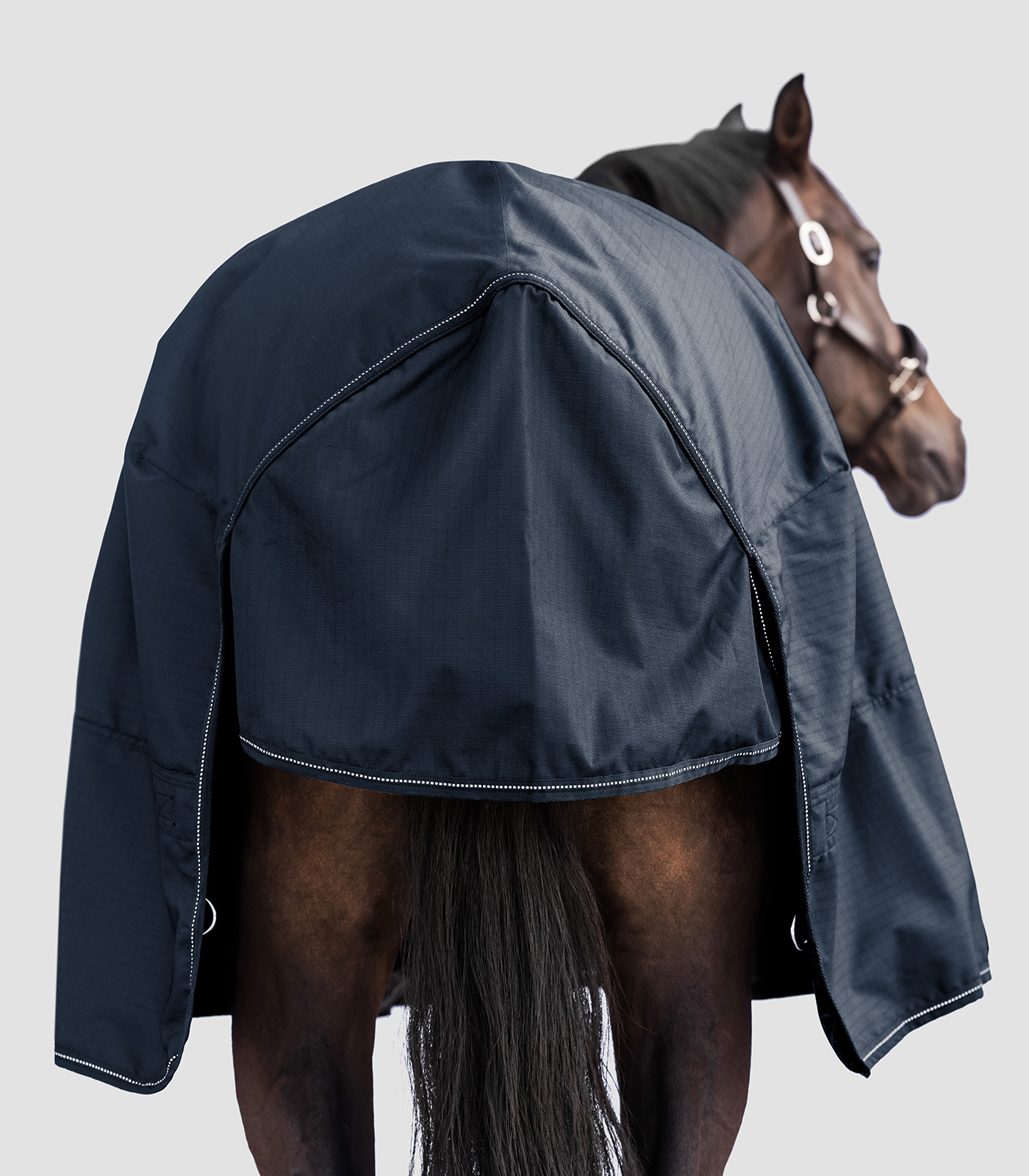 Manta para exterior NORDIC, 300 g azul noche - Imagen 4