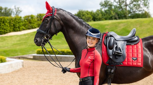 Loire Dressage Square Chilli